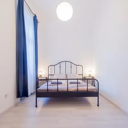 Kalvin 2bdr With Ac Budapeste