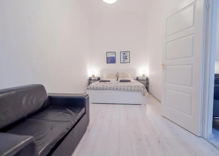 Kalvin 2bdr With Ac Apartamento Budapest