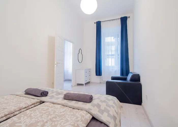 Kalvin 2bdr With Ac Apartman *