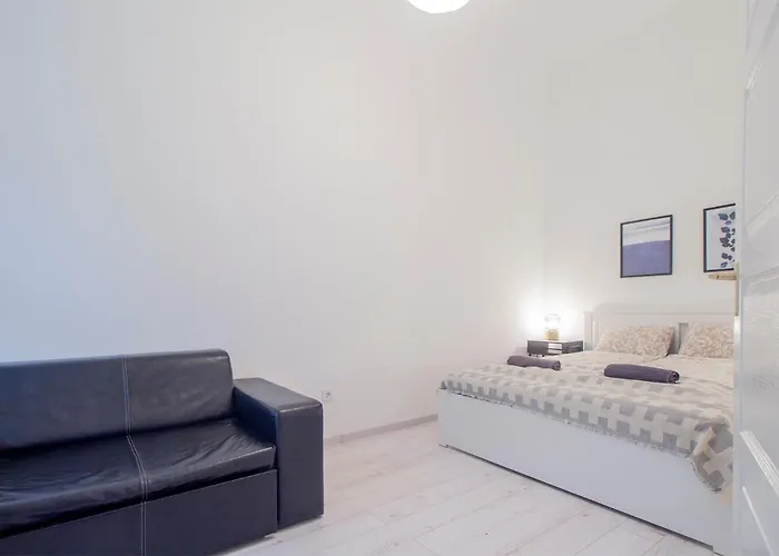 Kalvin 2bdr With Ac Apartman Budapest