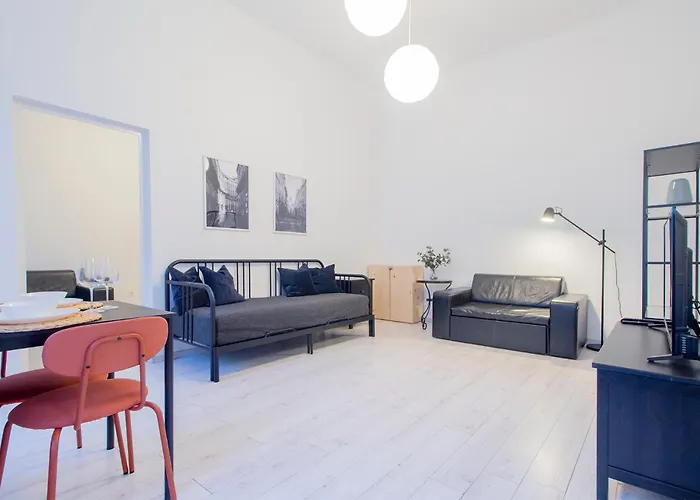 Kalvin 2bdr With Ac Apartman