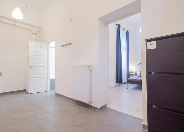 Kalvin 2bdr With Ac Apartman Budapest